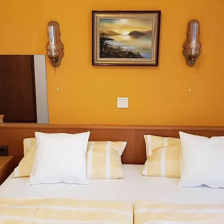 Brunnenputzer Restaurant 3* Kulsheim