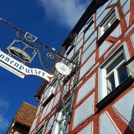 Brunnenputzer Restaurant Gasthof 3*